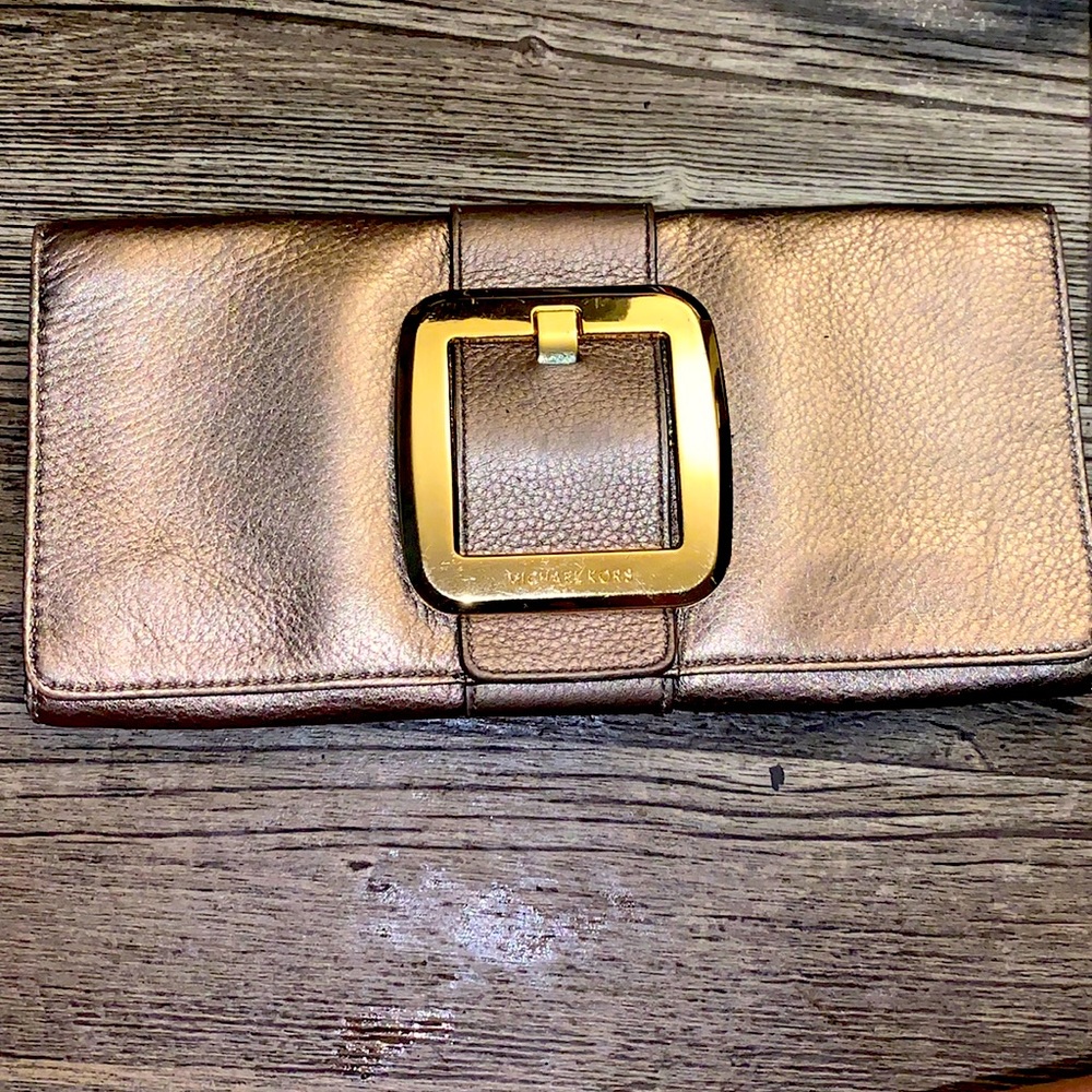 Michael kors clutch